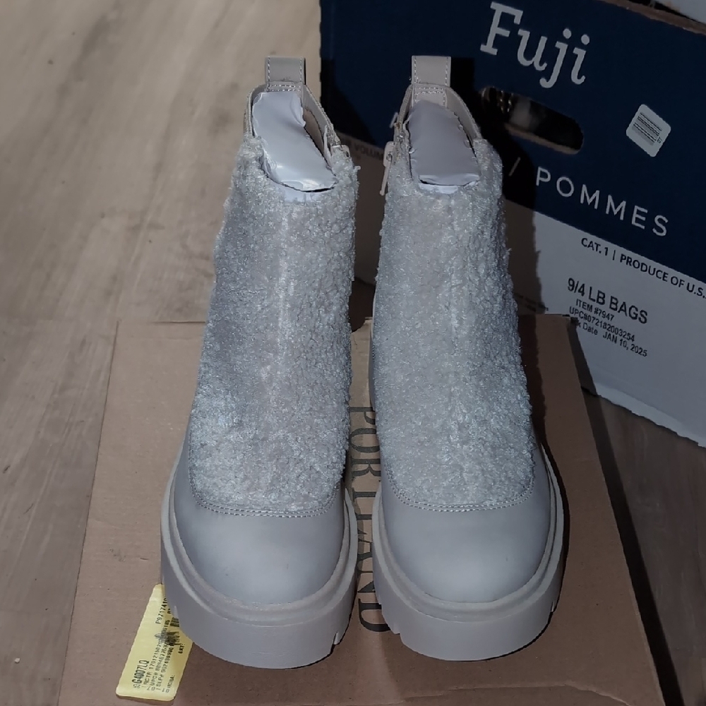 Portland Boot Company Women's Lug Sole Cozy Hiker Booties,